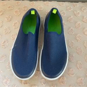 OOFOS Slip on Sneakers Navy Blue Size 7
